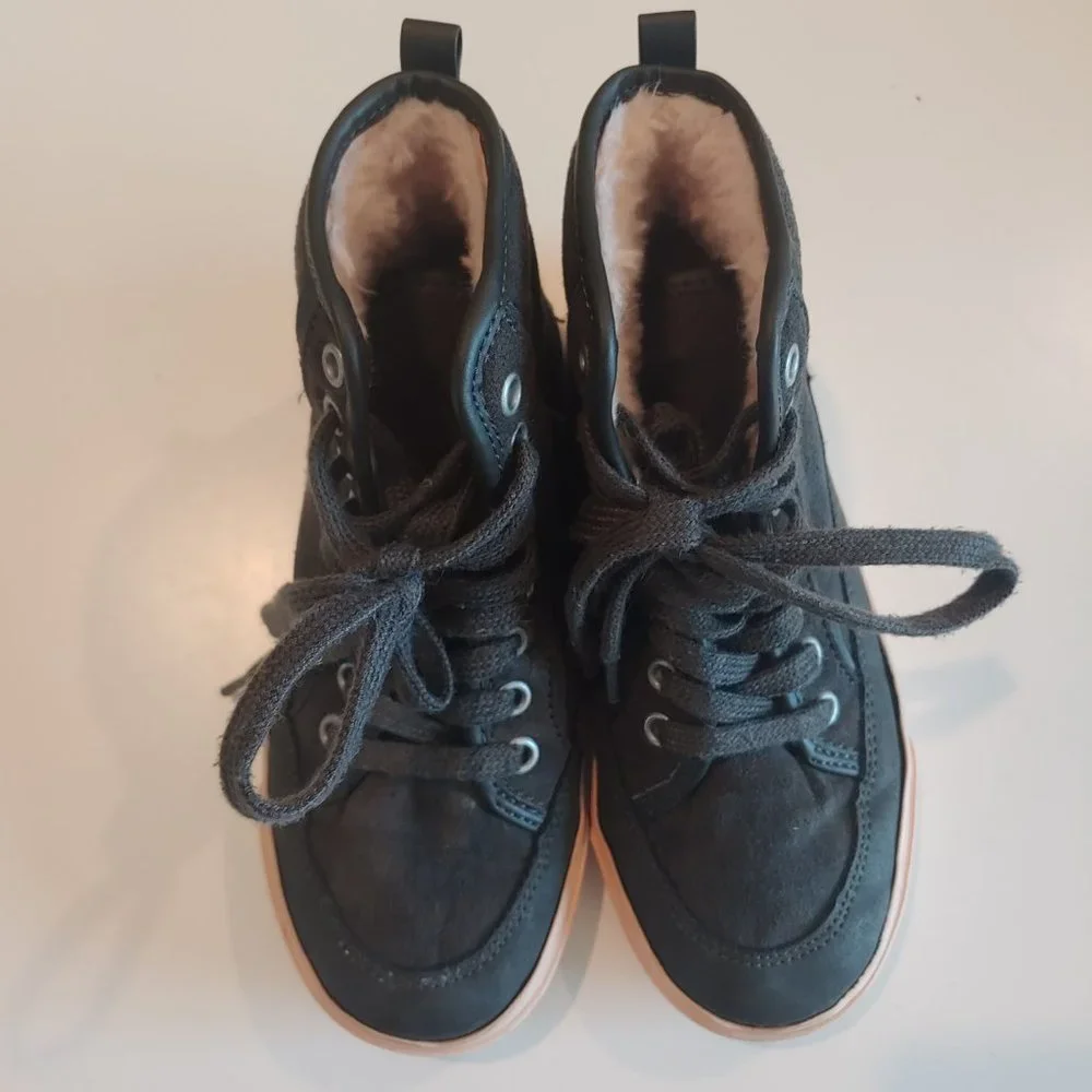 Old Navy | Grey Suede and Nubuck Leather Faux Fur Lined Sneakers | 13